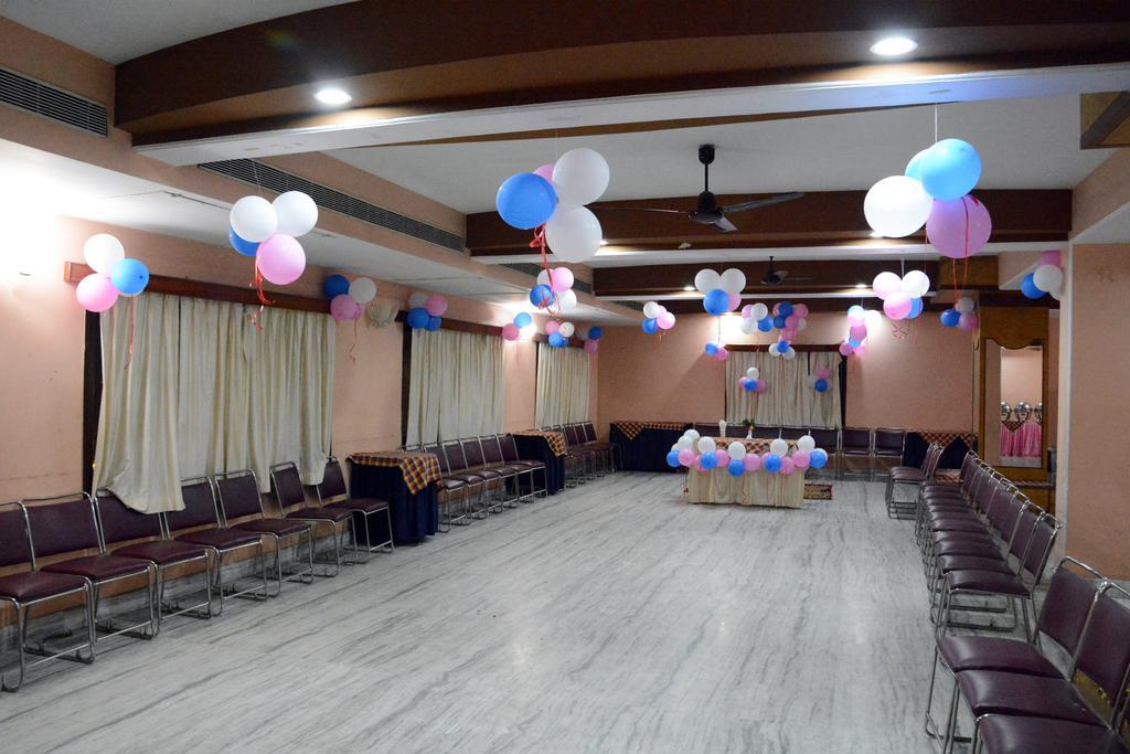 ג'משדפור Motel Madhuban מראה חיצוני תמונה