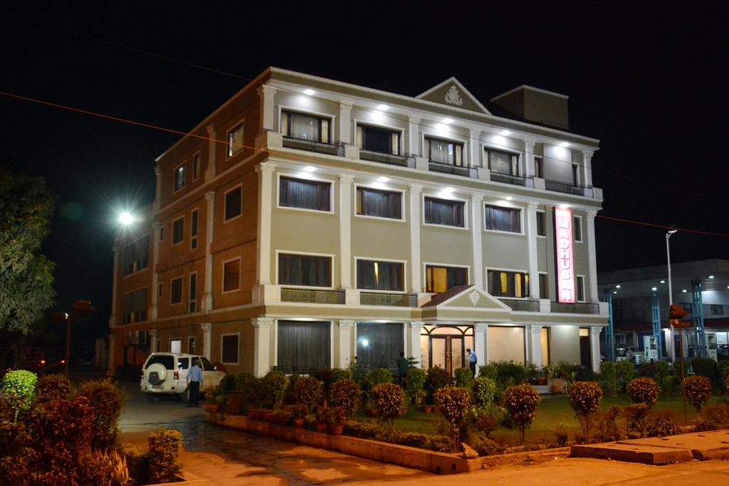 ג'משדפור Motel Madhuban מראה חיצוני תמונה